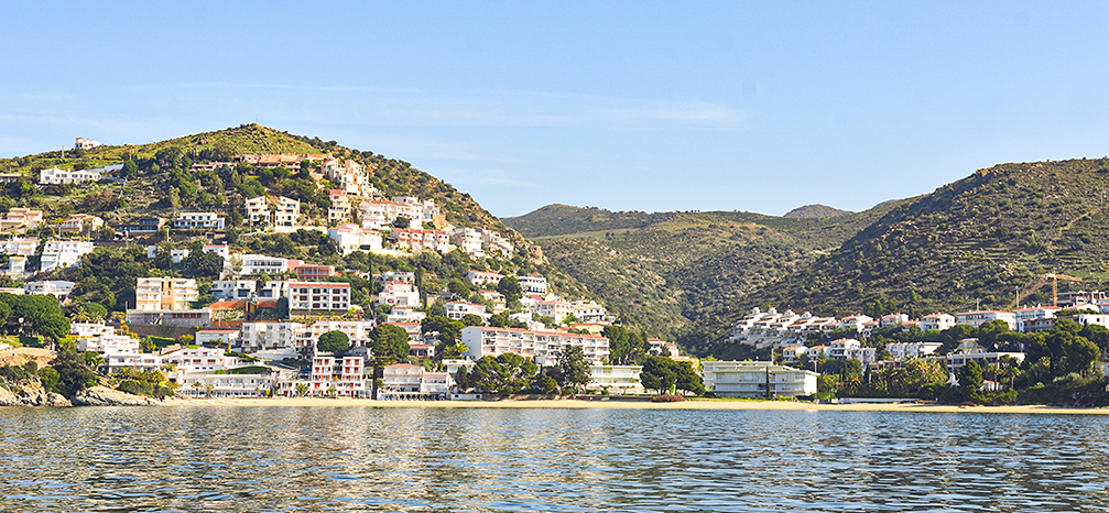 Coastal Villas and Yachts Roses Spain