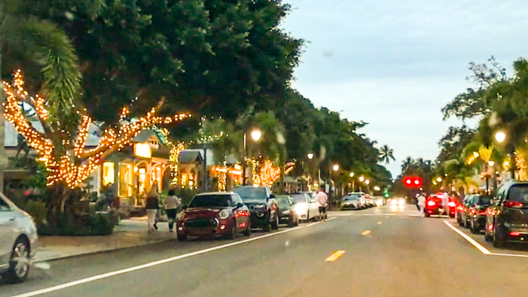 Coastal Villas and Yachts Naples Art Galleries Street