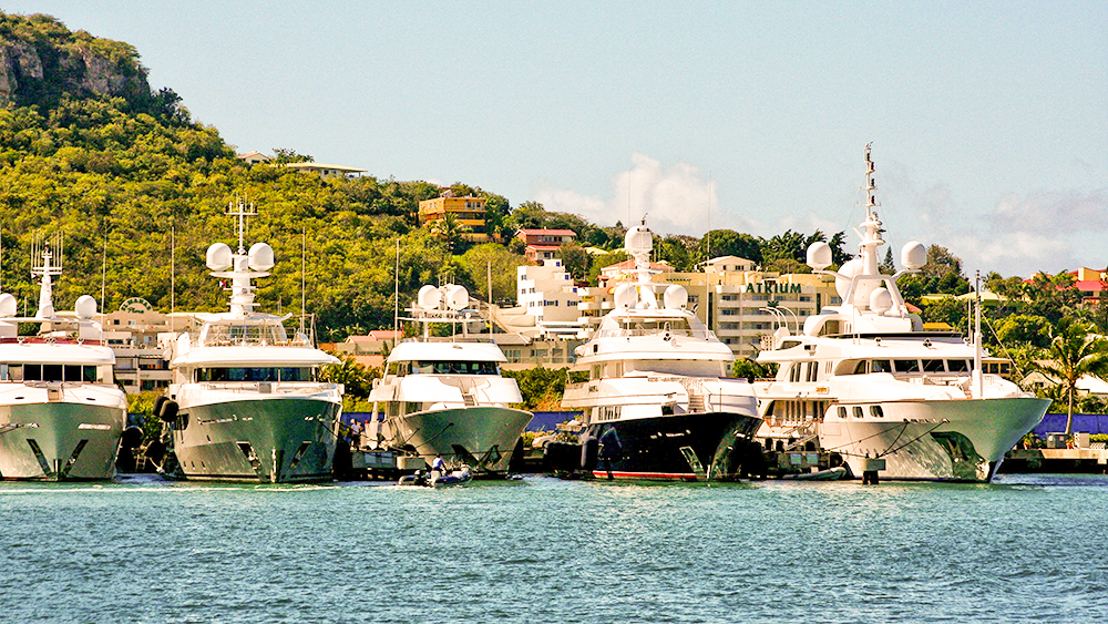 Coastal Villas and Yachts Luxury Marinas