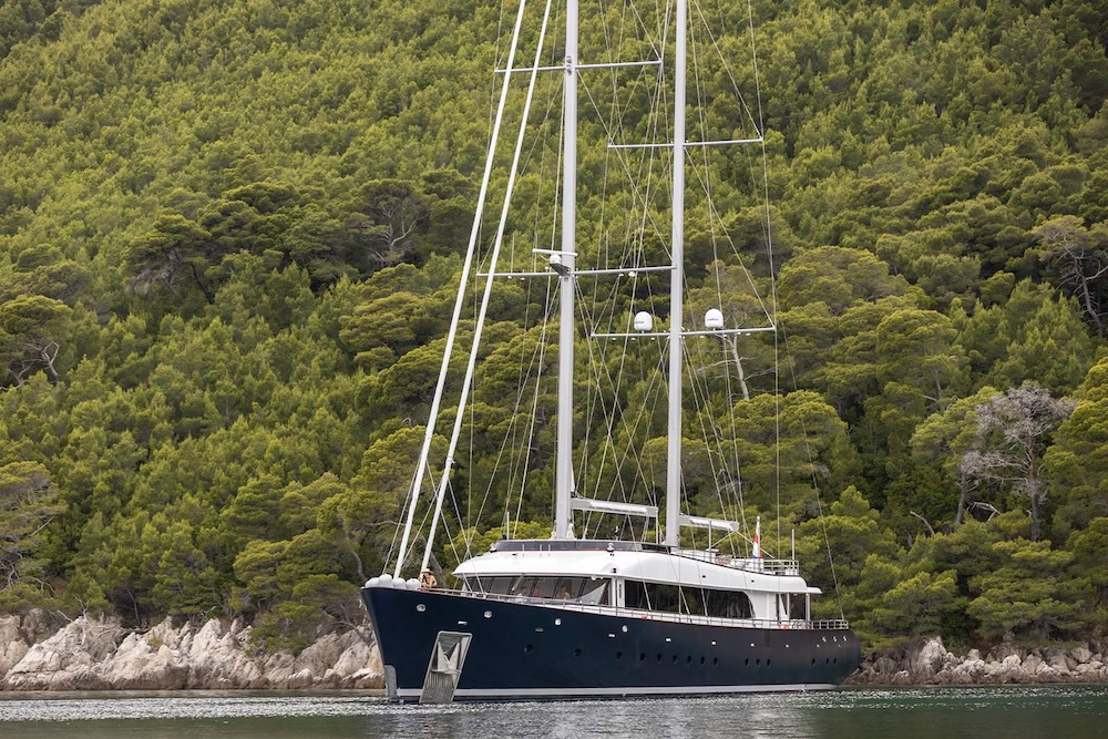 S/Y Nocturno sailing yacht in the Adriatic with expansive decks and elegant profile