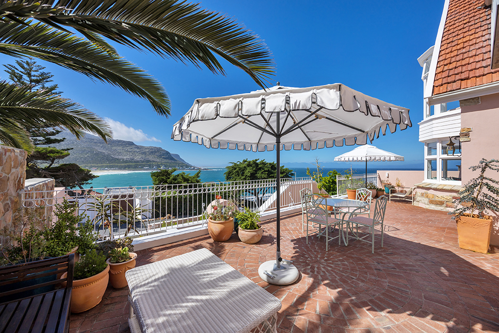 Atlantic coastline view from the terrace of Villa Issima Hillside House in Cape Town