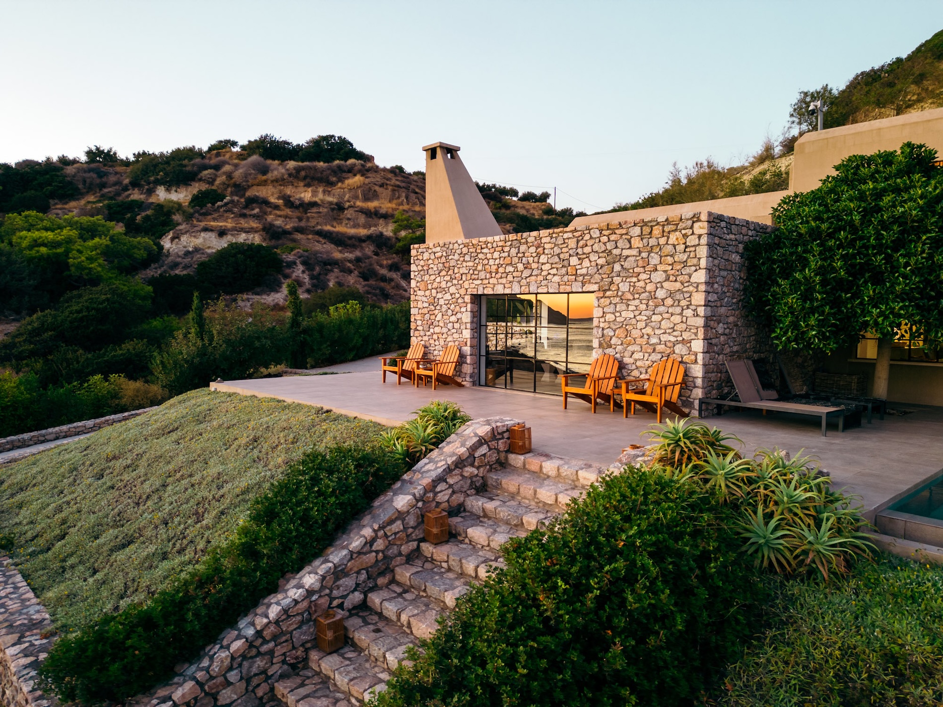 Private coastline surrounding Beach House Arvi West in Crete, Greece